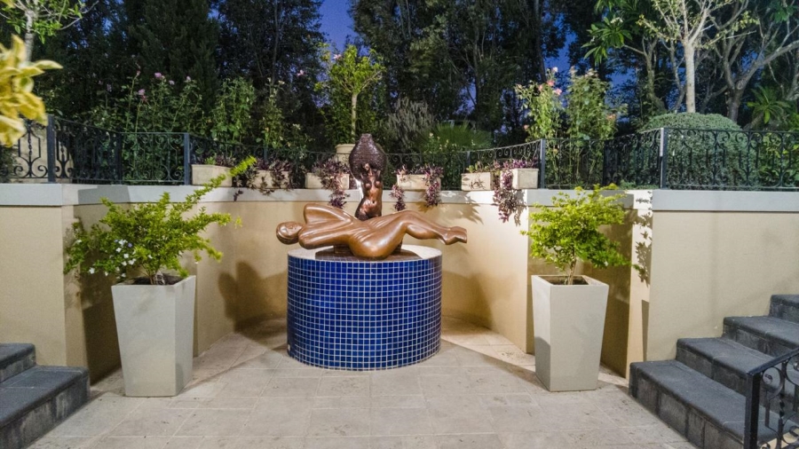 5 Bedroom Property for Sale in Winelands Western Cape